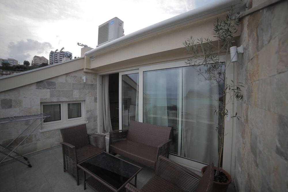 The Old Town Viewpoint Apartments