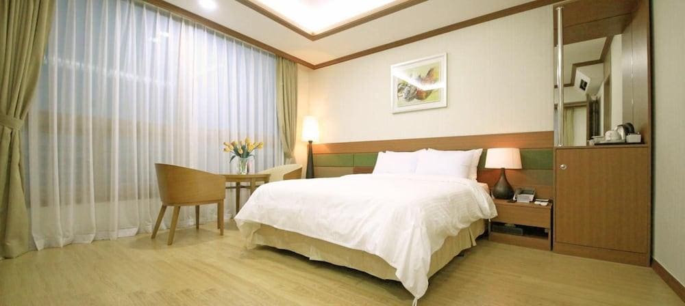 Sacheon Grand Hotel