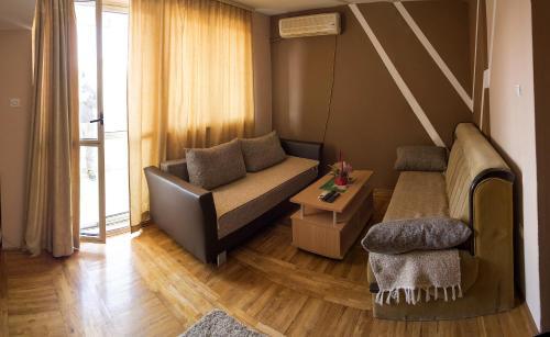 Explorer Hostel