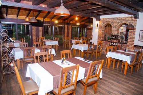 Hotel Dvor