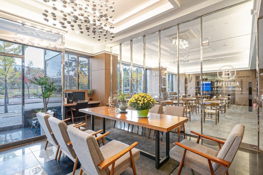 Instar Hotel