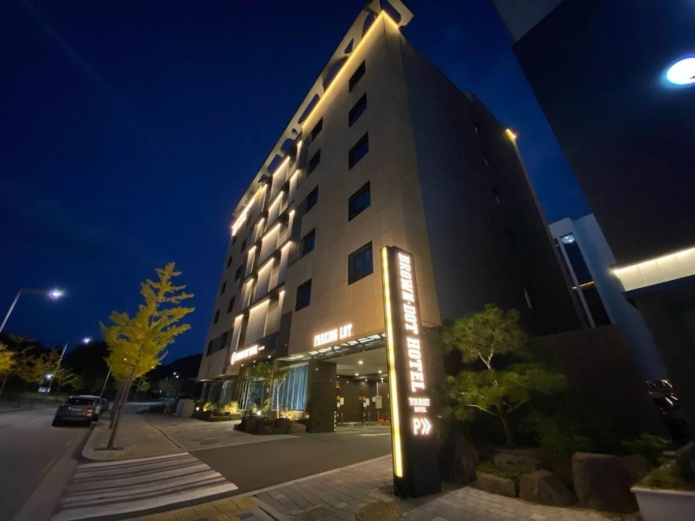 Instar Hotel