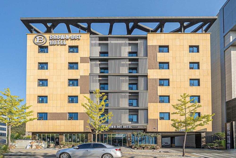 Instar Hotel