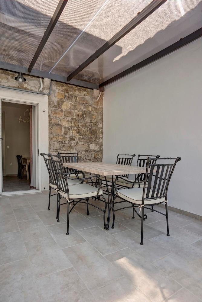 Piazza Apartments 2