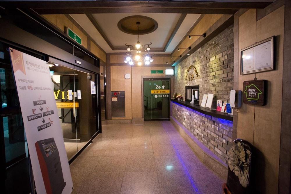 VIP Hotel
