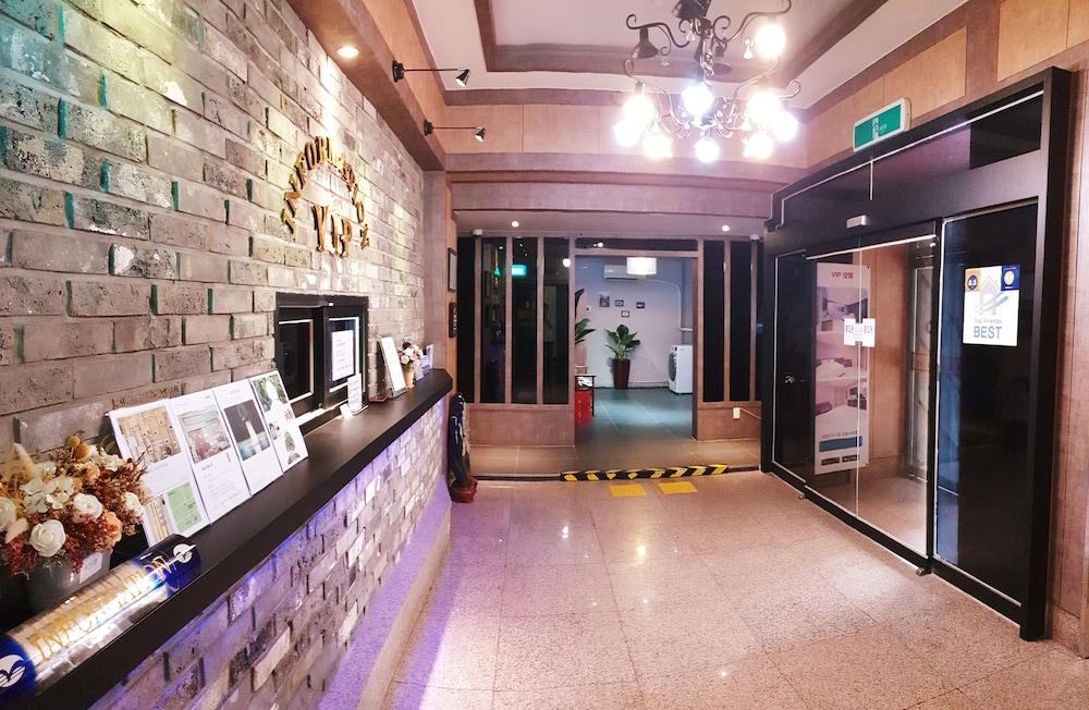 VIP Hotel
