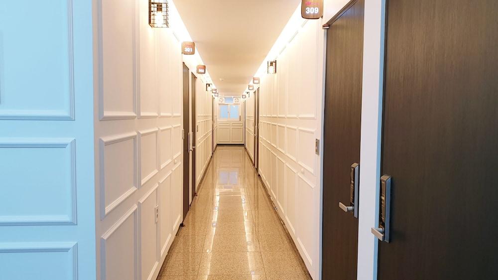VIP Hotel