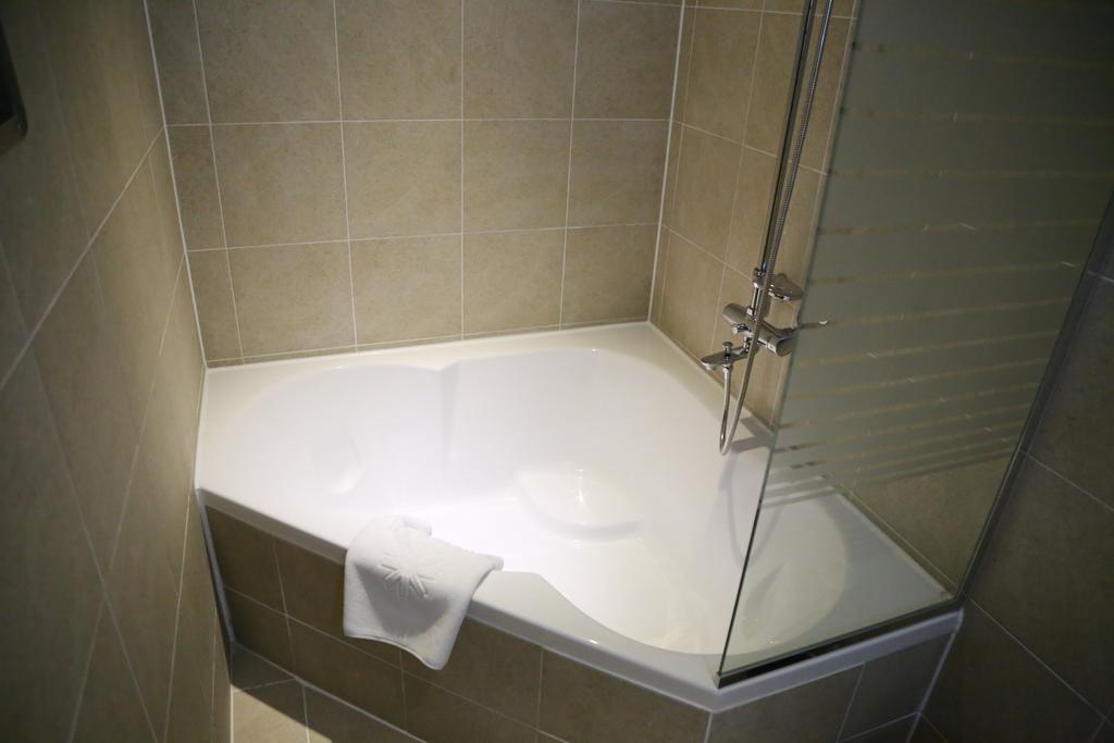 Vella Suite Hotel