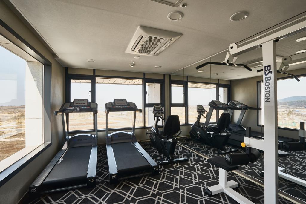 Royal Emporium Incheon Airport Hotel