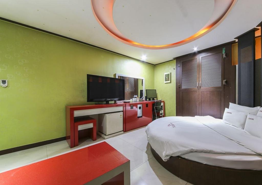 Heart Motel