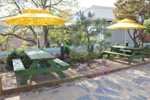 With U Hotel & Guest House
