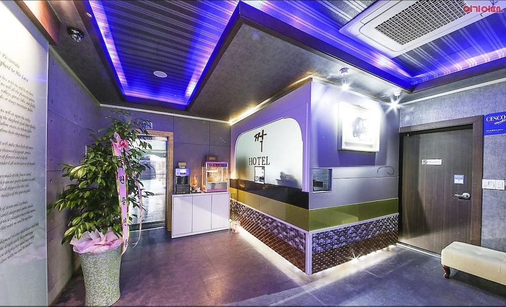 Jjak Hotel