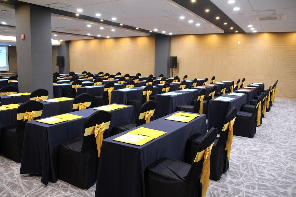 Co-Op City Hotel Seongsan