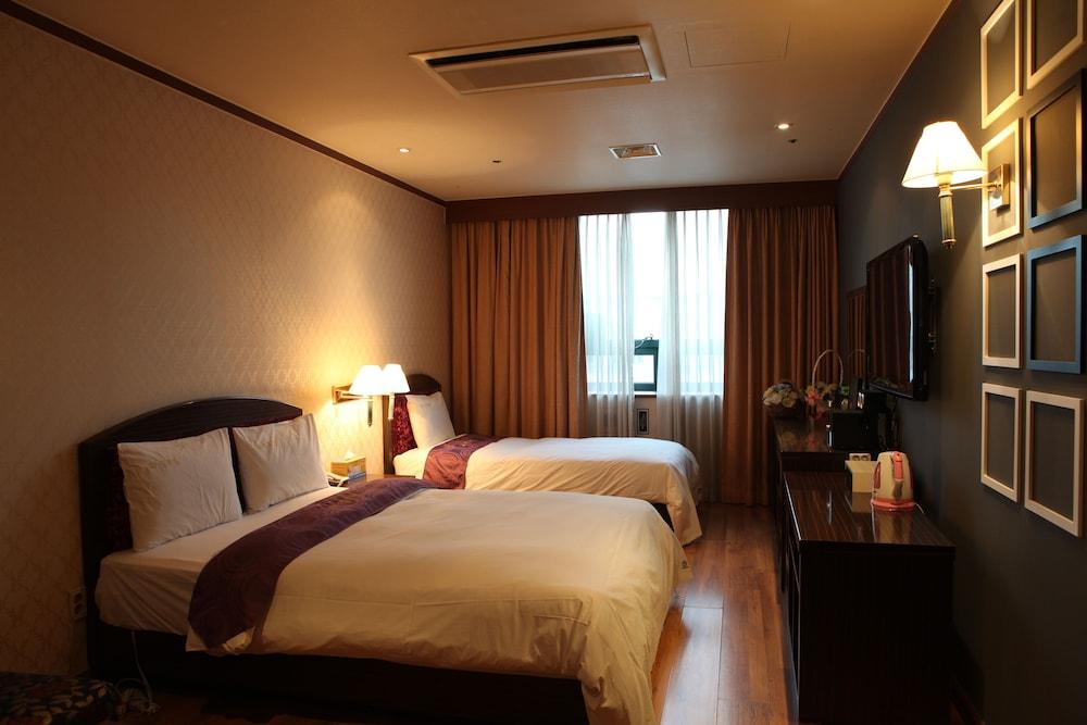 King Hotel