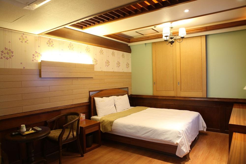King Hotel