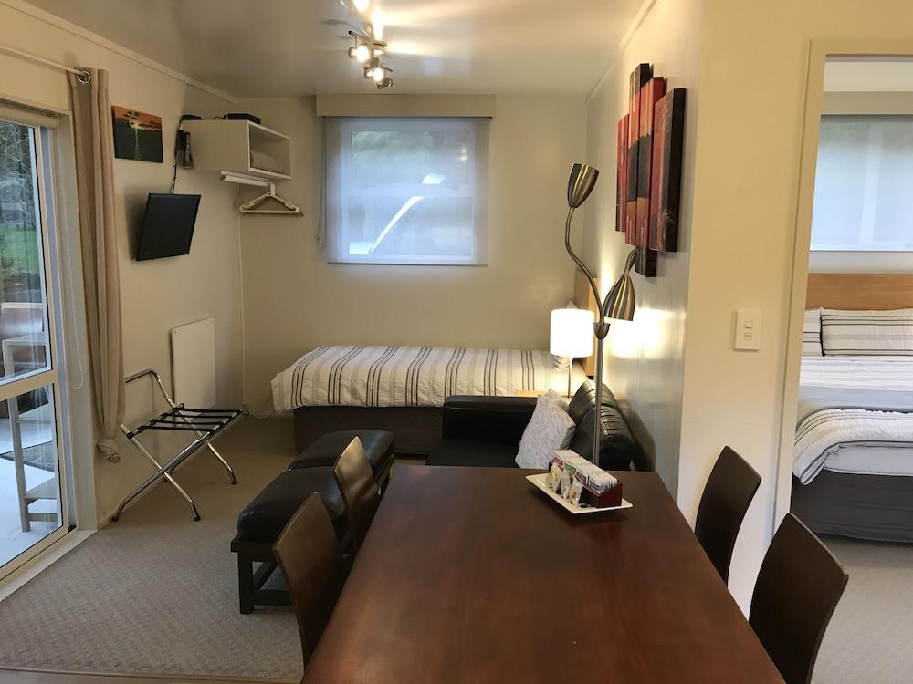 Angie's Rural Retreat