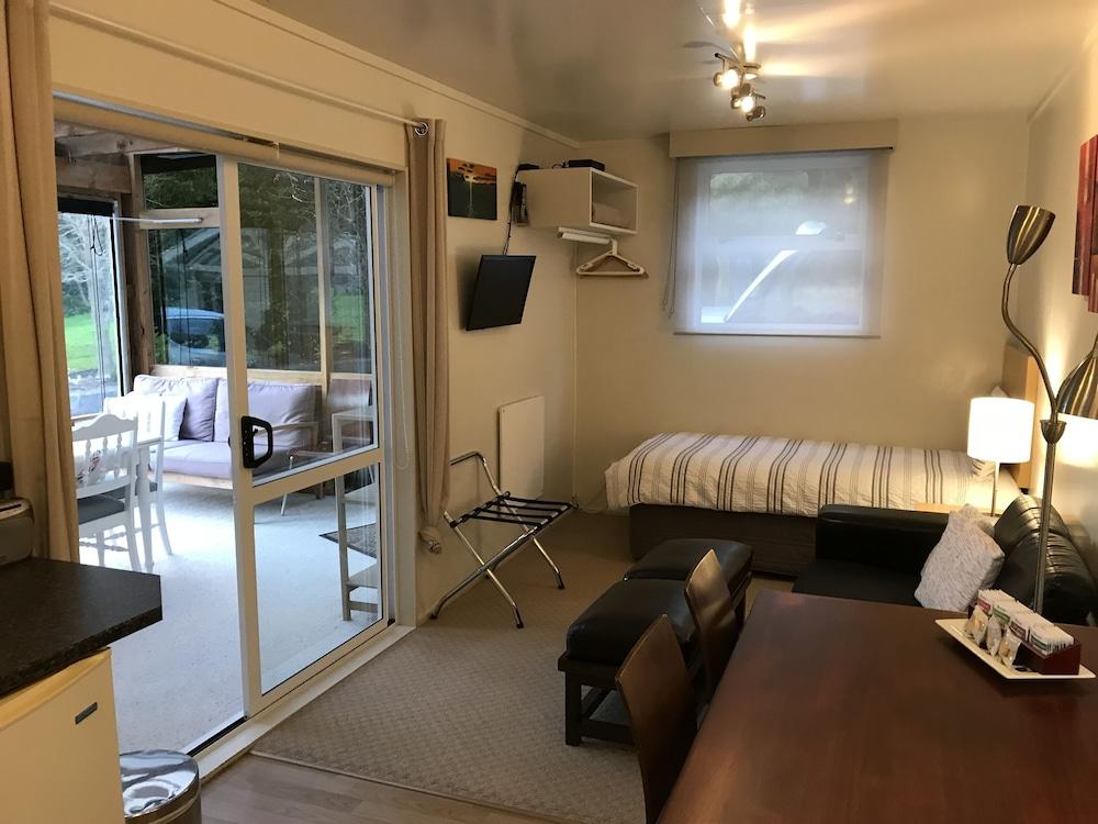Angie's Rural Retreat
