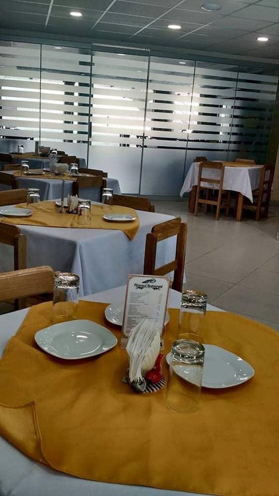 Hotel Jhor Bush