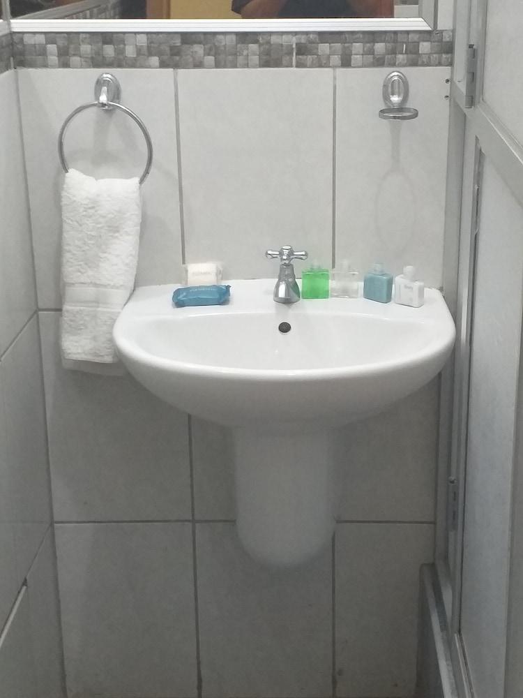 Hotel Jhor Bush