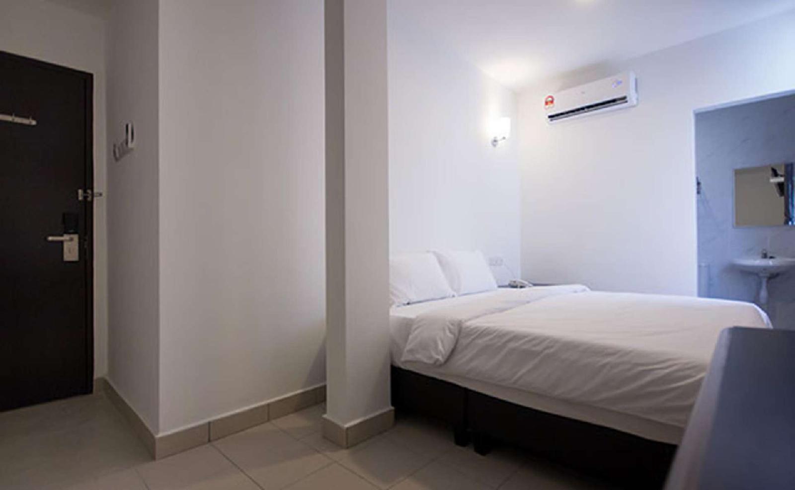 D'Nice Hotel