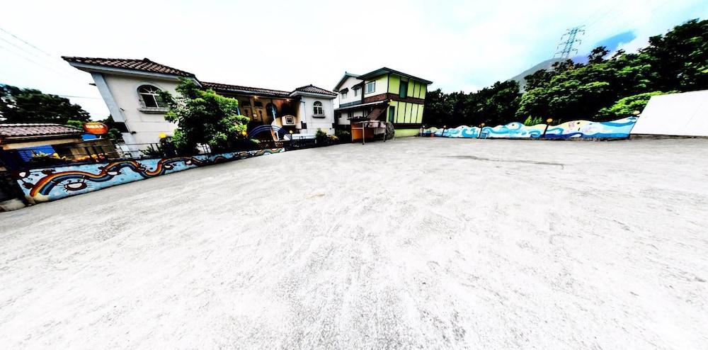 Sun Lu Holiday Homestay