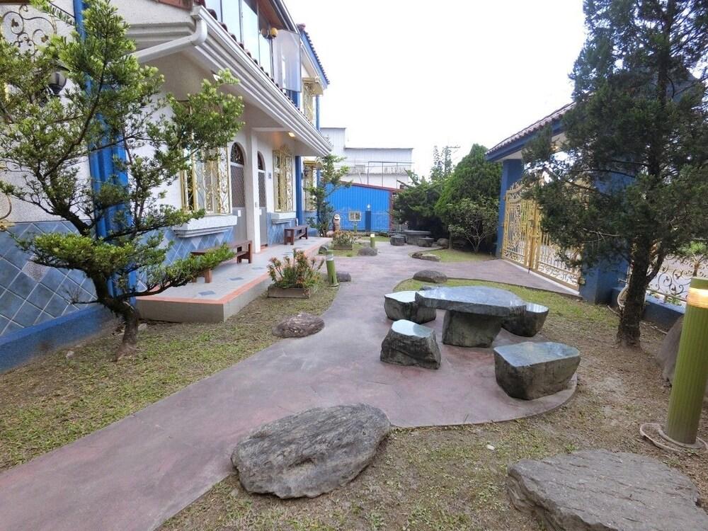 Sun Lu Holiday Homestay