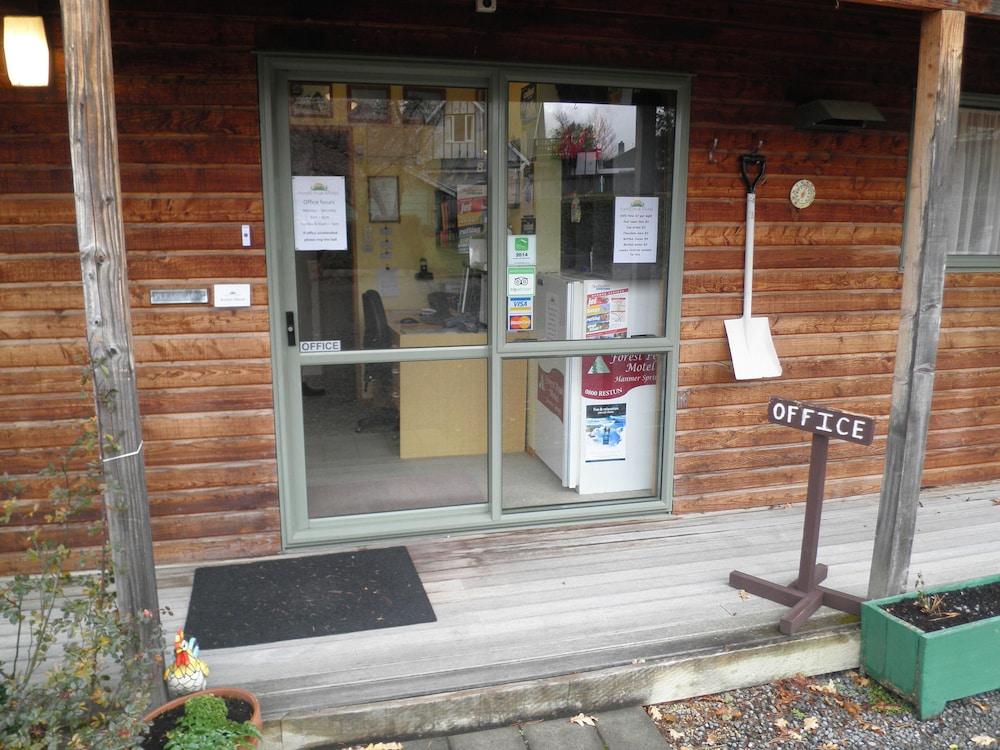 Forest Peak Motel