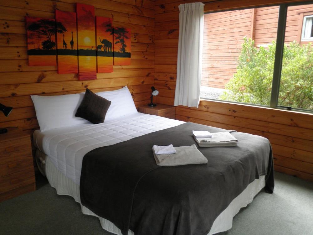 Forest Peak Motel