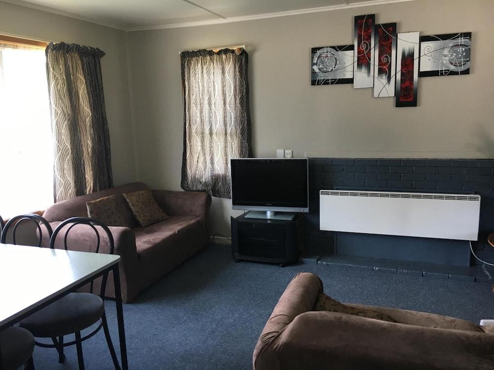Forest Peak Motel