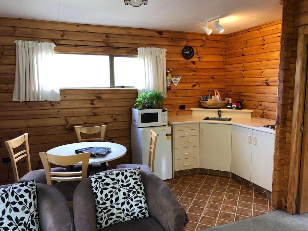 Forest Peak Motel