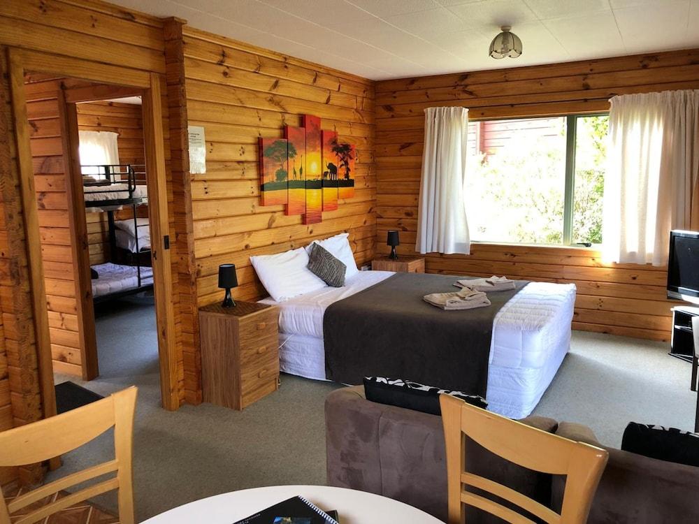 Forest Peak Motel