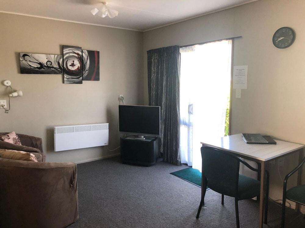 Forest Peak Motel