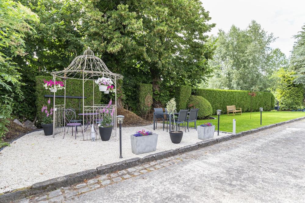 Au Petit Dragon B&B