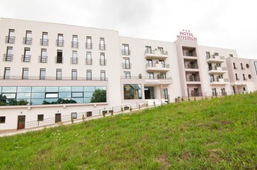 Hotel Hyperion
