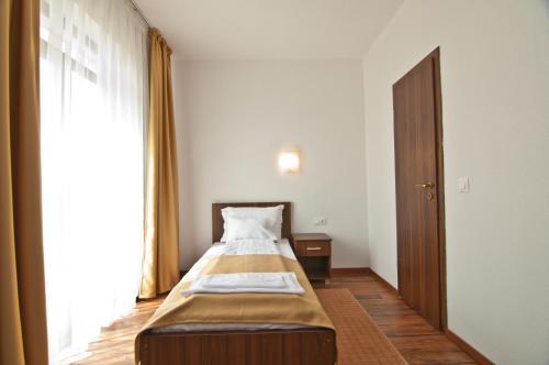 Hotel Hyperion