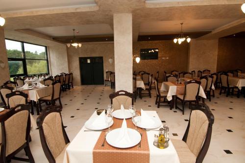 Hotel Hyperion