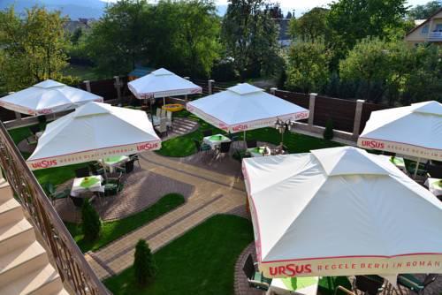 Flamingo Pension & Restaurant