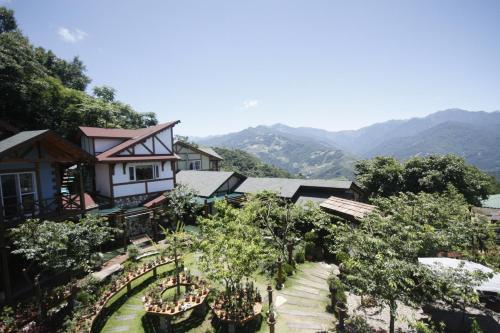 Shiyai Taoyuan