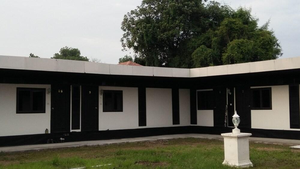 Transit Room Klia Residence Villa