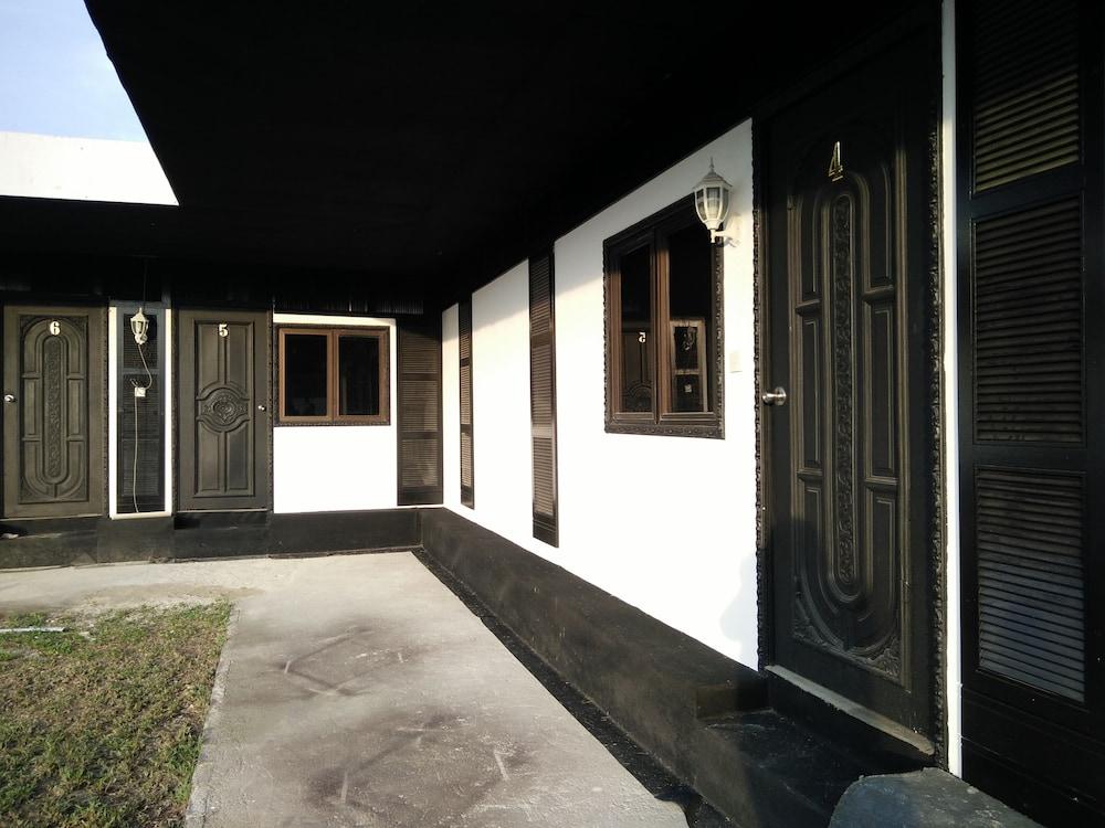 Transit Room Klia Residence Villa