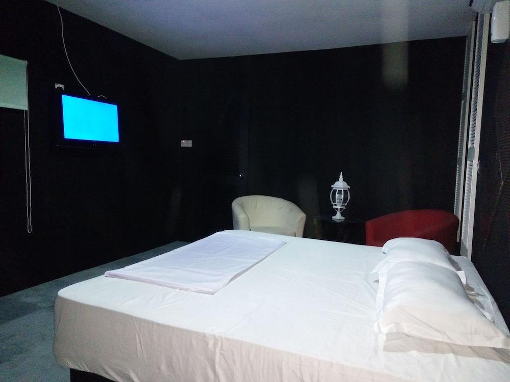 Transit Room Klia Residence Villa