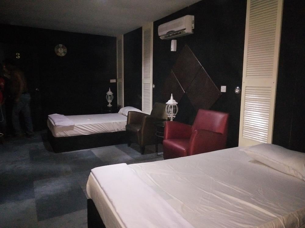 Transit Room Klia Residence Villa