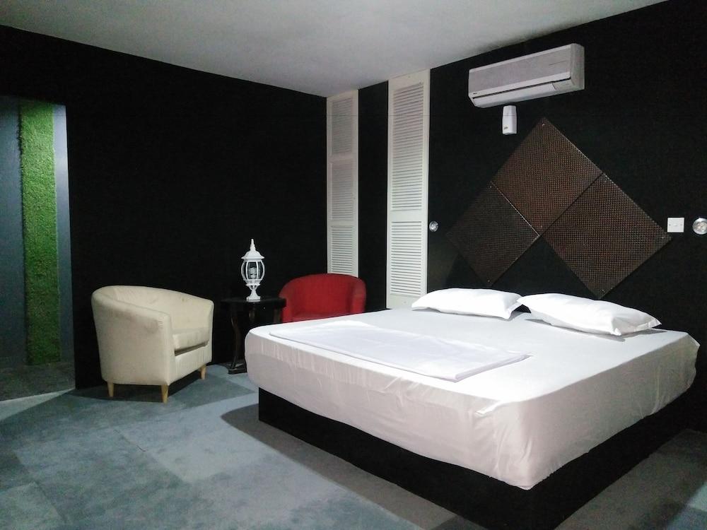 Transit Room Klia Residence Villa