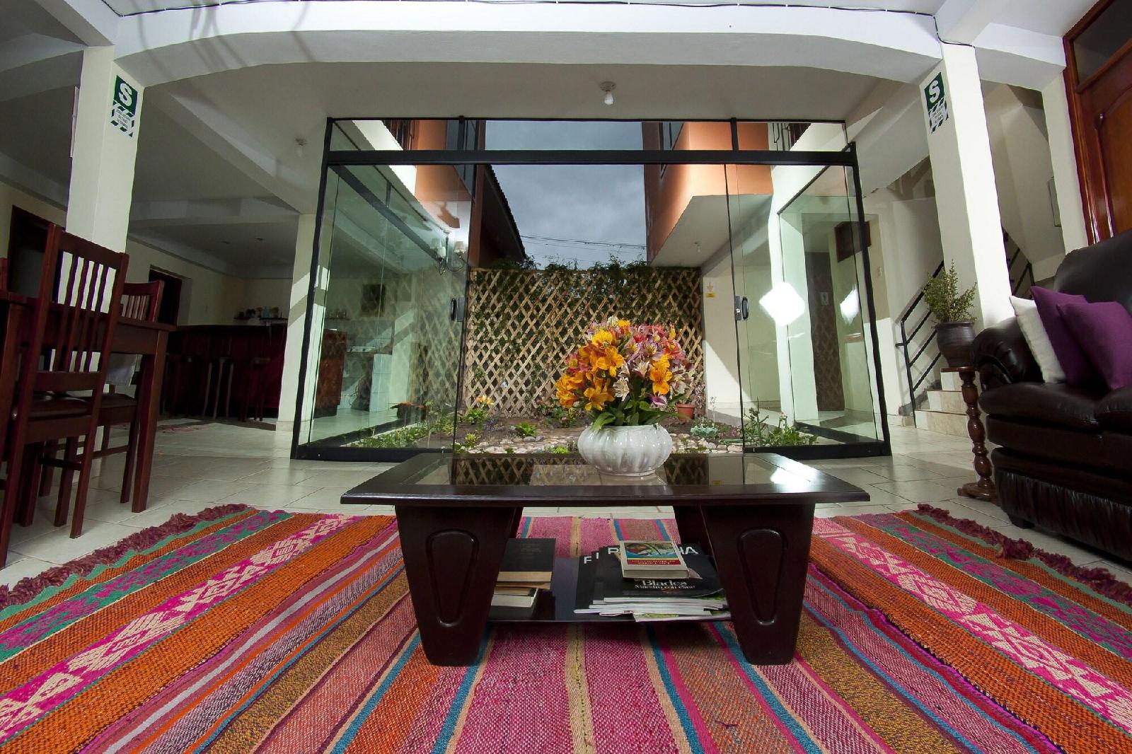 Yucay Plaza Inn