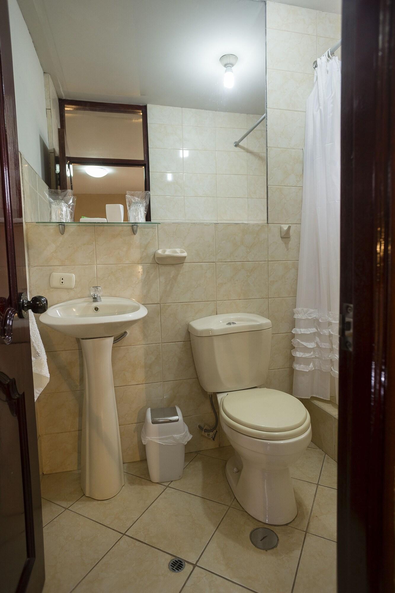 Yucay Plaza Inn