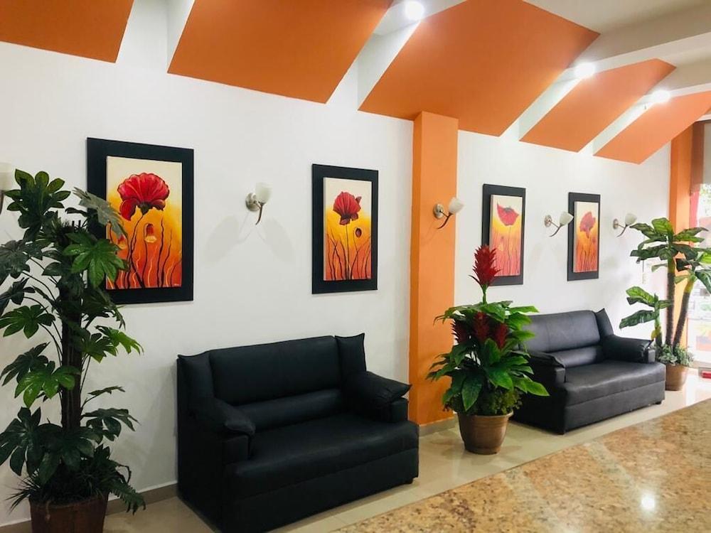 Hotel Cinera