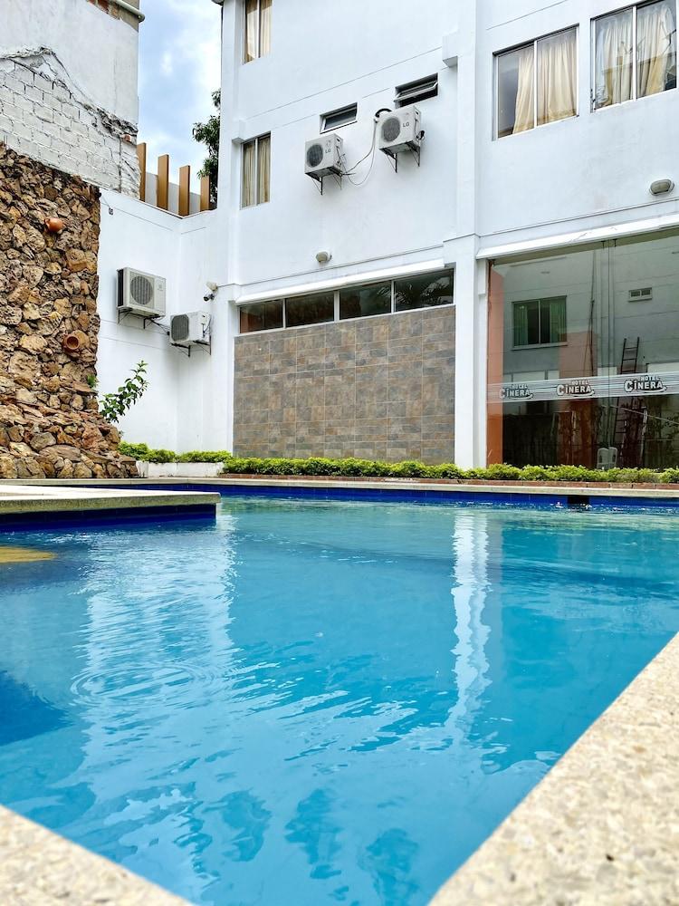 Hotel Cinera