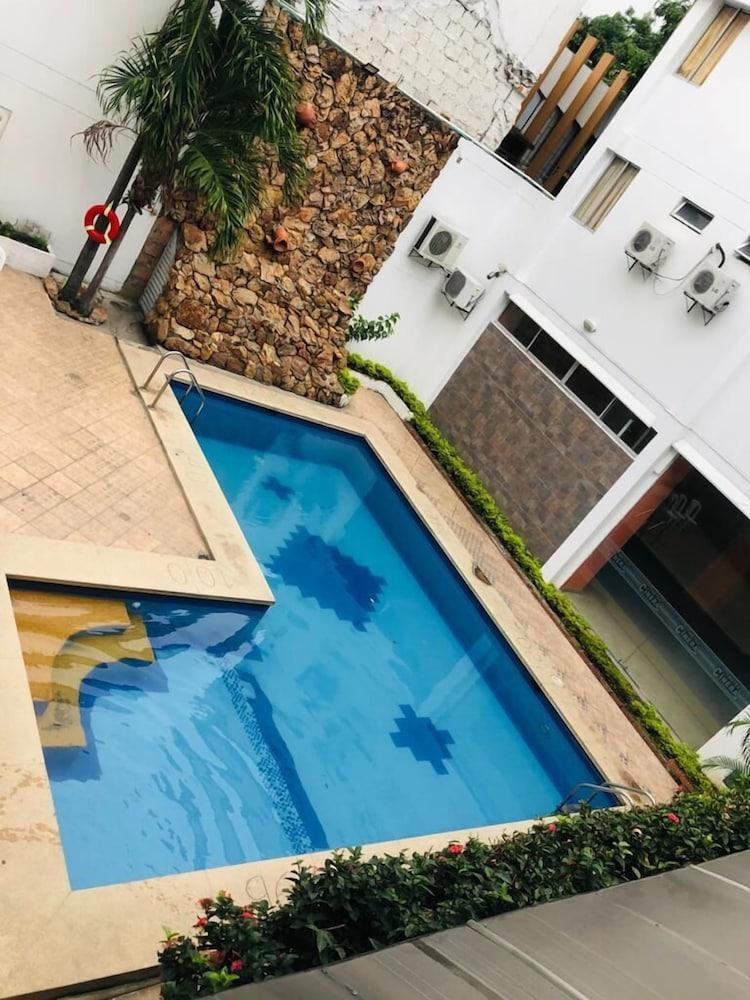 Hotel Cinera
