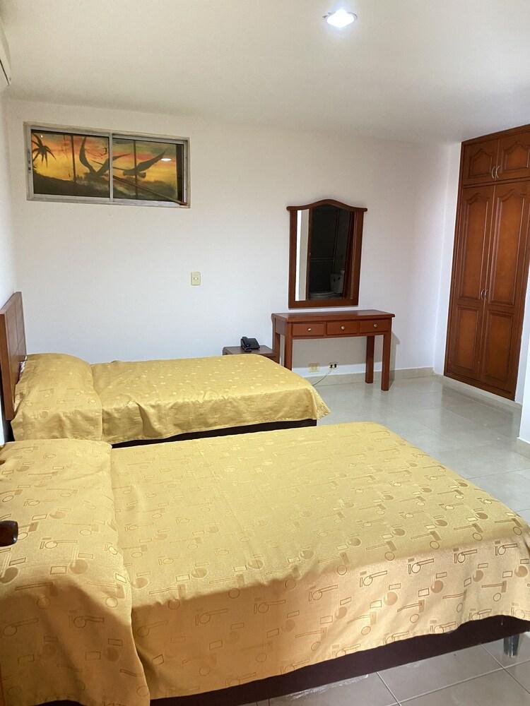 Hotel Cinera