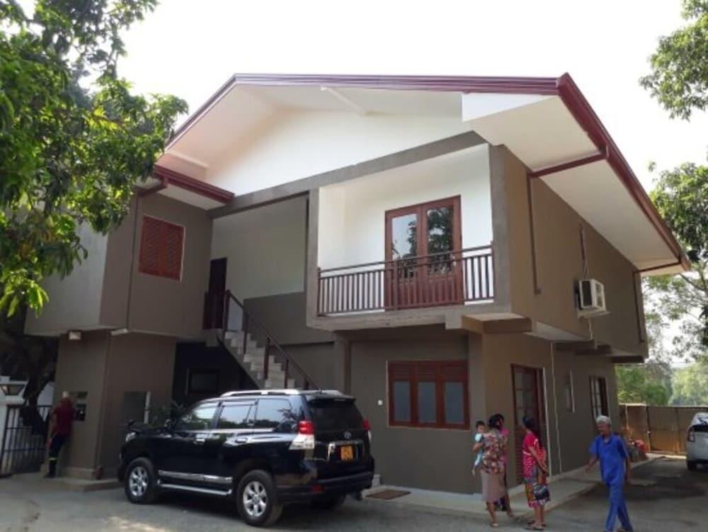 Hotel Sunflower